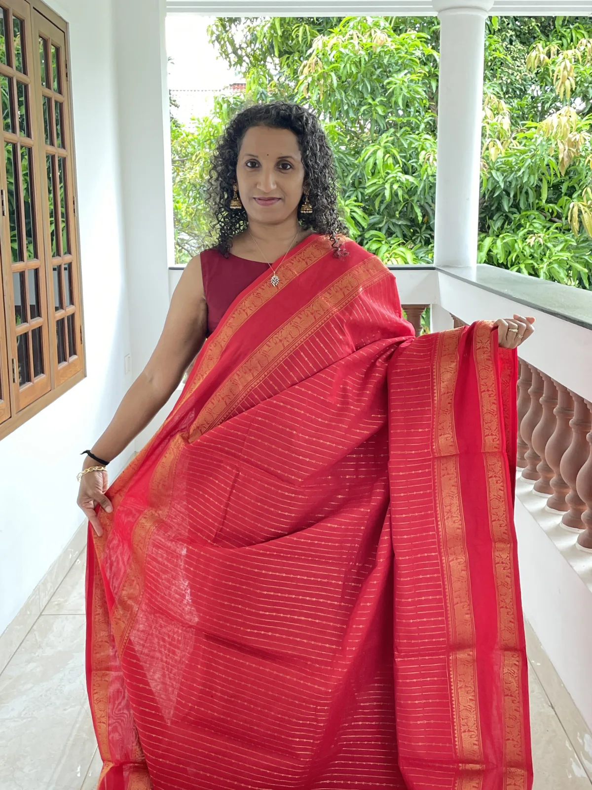 Red Kanchi Cotton Saree With Gold Vairaoosi Lines Design Pkc036 1
